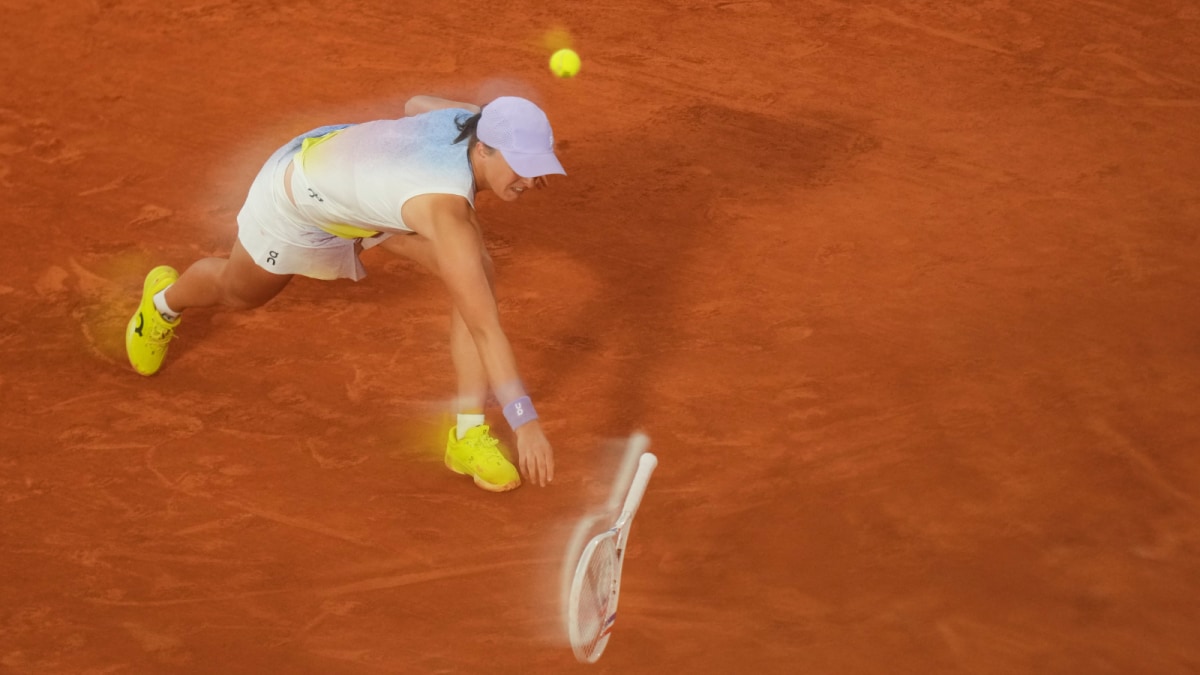 Iga Swiatek Shines On Clay In Stuttgart Debut Under New Coach Francisco Roig