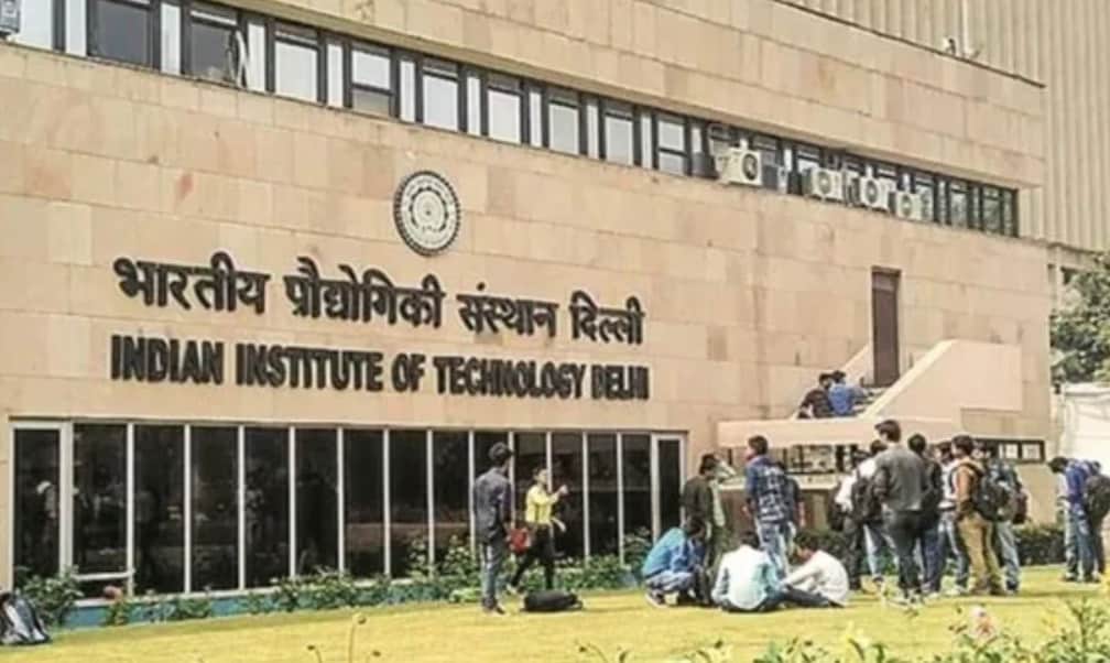 Indian Institute of Technology Delhi: With a score of 85.74, IIT Delhi offers excellent placements, modern infrastructure, and a vibrant campus life in the national capital.