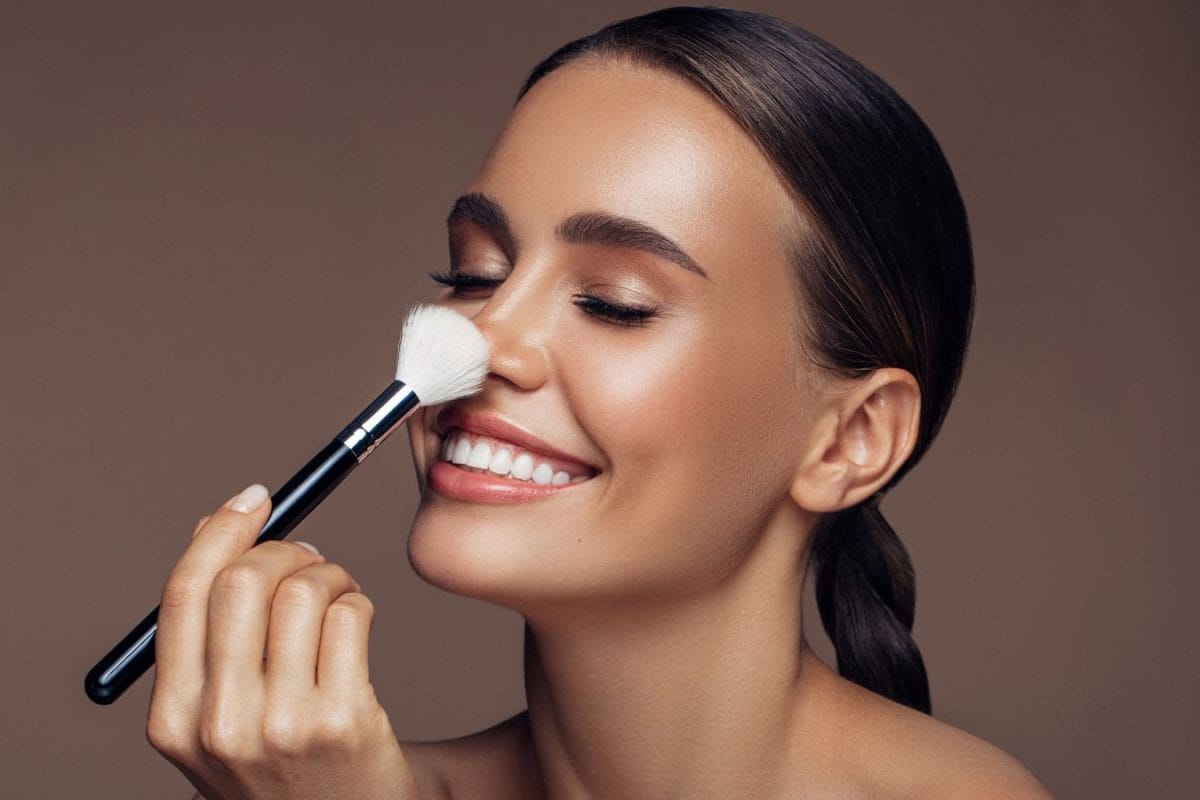 Don’t Let Summer Heat Melt Your Makeup, Try These Easy Fixes To Save Your Look