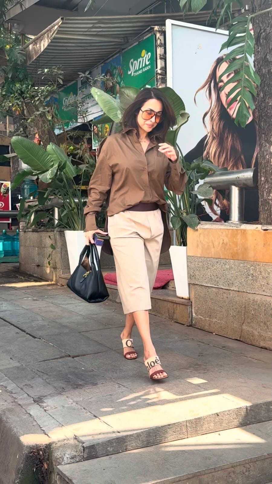 The overall ensemble reflected her signature understated glamour, proving once again that simplicity, when styled right, can make a strong fashion statement. (Image: Viral Bhayani)