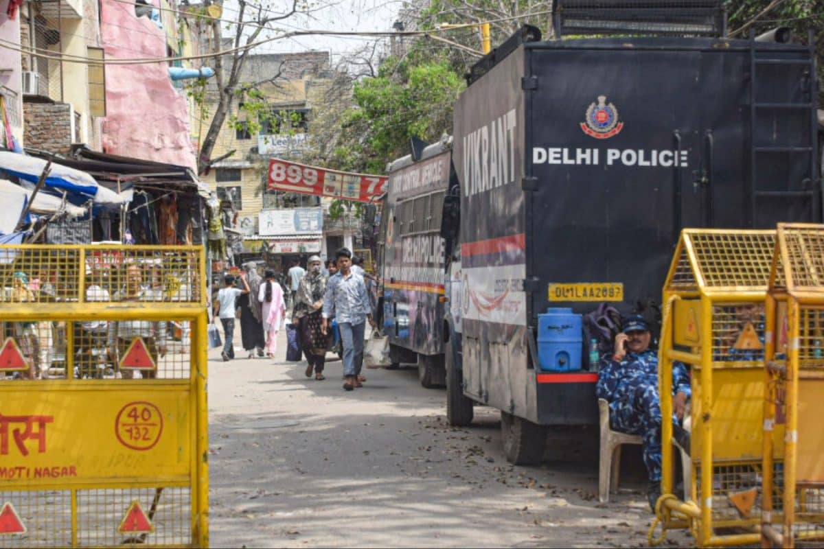 UP Man Arrested Over Suspected Terror Links, Brought To Delhi For Questioning UP Man Arrested Over Suspected Terror Links, Brought To Delhi For Questioning