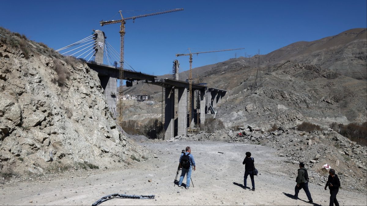 Second F-15E Crew Member Recovered After Heavy Firefight, Report Claims