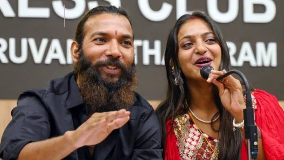 NCST Rules ‘Kumbh Girl’ Monalisa a Minor, FIR Filed Against Farman Khan Under POCSO Act