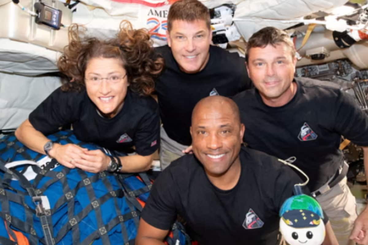 Artemis II Splashdown LIVE Updates: Artemis II Heads Back To Earth For High-Stakes Splashdown