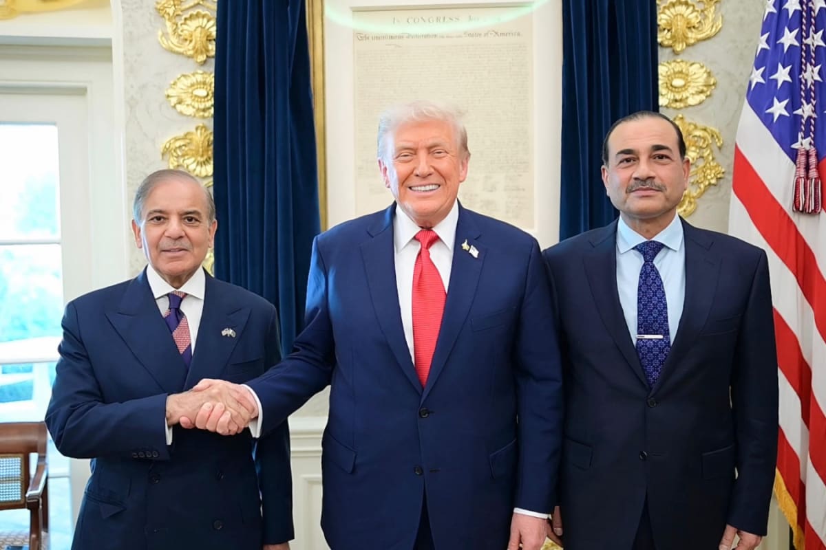 US Pushed Pakistan To Broker Iran Ceasefire Before Deadline Amid Oil Price Fears: Report