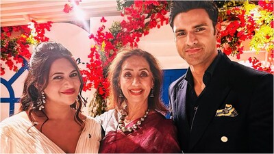Divyanka Tripathi Reacts As On-Screen Mom Neena Kulkarni Congratulates Her