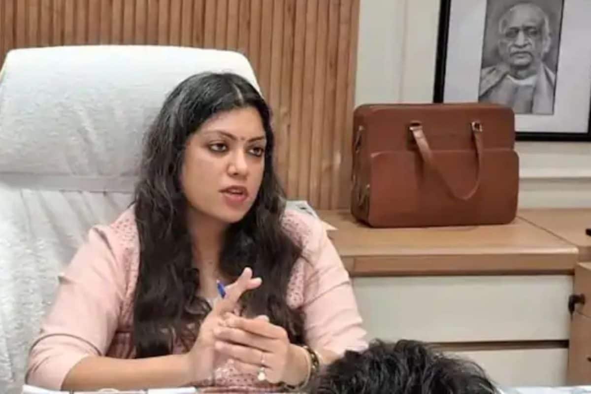 Noida Wage Protest: Who Is Medha Roopam, The DM Under Scrutiny Amid Workers' Unrest