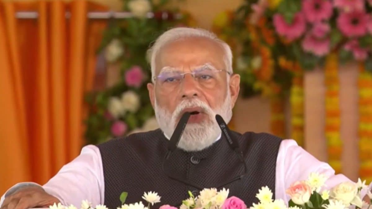 'It Stands With People Who Abuse UP': PM Modi Says SP Can Never Rise Above 'Dynasty, Caste' Politics