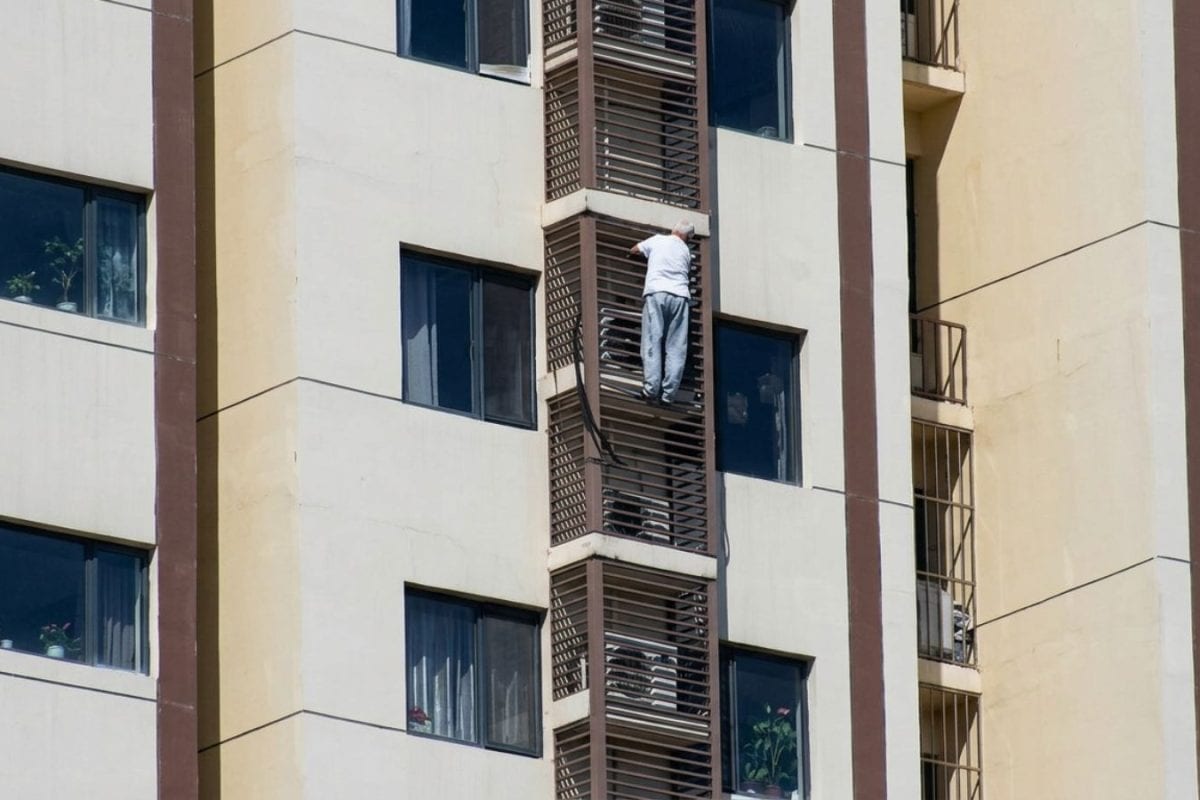 89-Year-Old Spider-Woman? Granny Scales Down From 27th To 21st Floor After Locking Herself In Bedroom