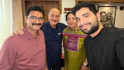 Anupam Kher praises Samay Raina's humour and comic timing.