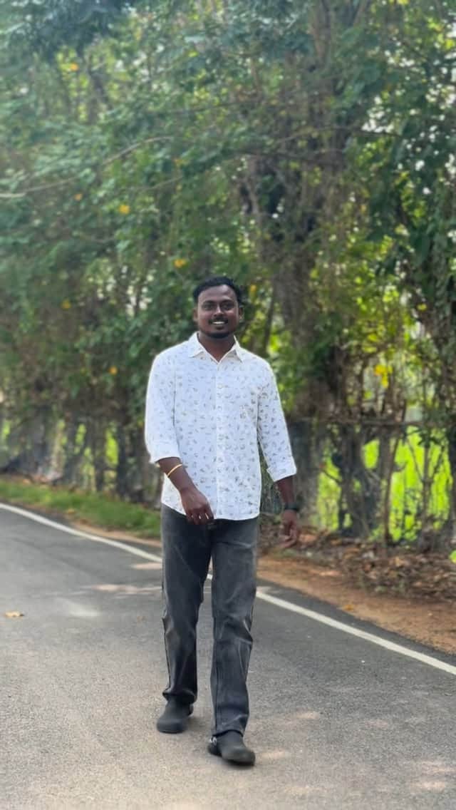 Like many early-stage strugglers, Immanuel’s journey also had its share of financial crunches. There were days when survival meant cutting down expenses to the bare minimum, sometimes living on something as simple as Maggi. Those moments of scarcity tested his patience and resolve, pushing him to stay focused despite uncertainty.