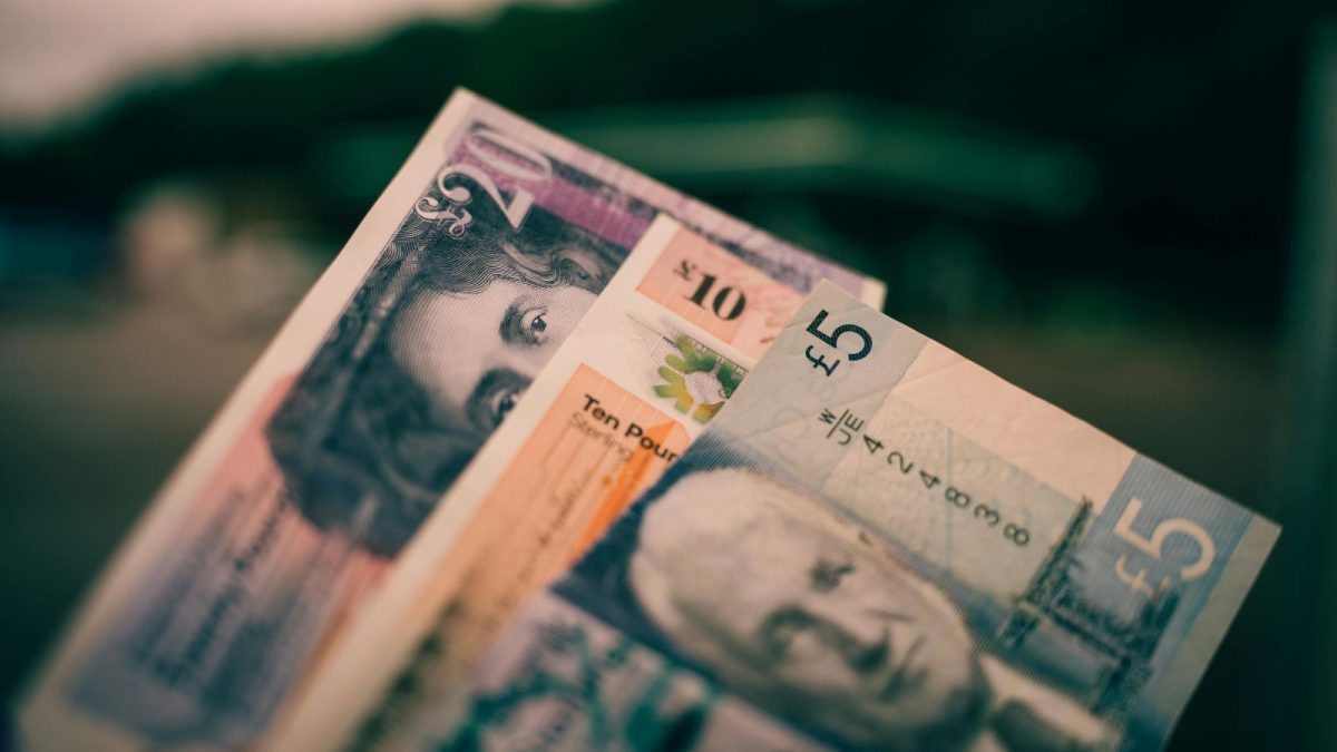 Indian Rupee Vs UK Pound: See How Far Rs 100 Can Take You In London