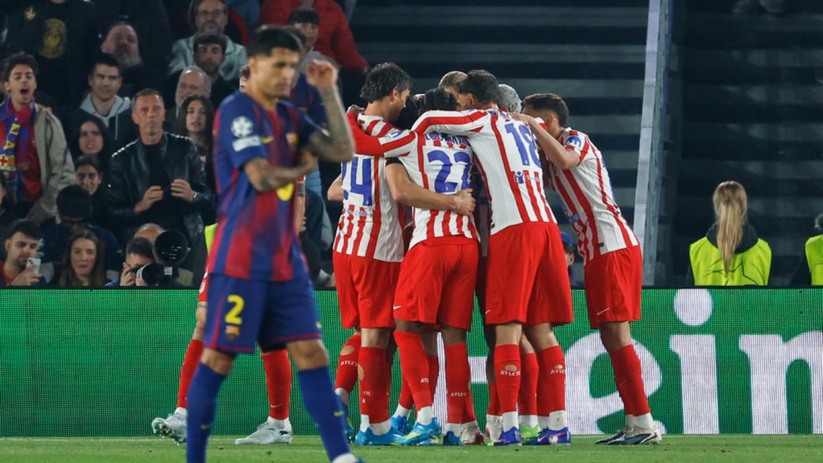 Atletico Madrid Dominates Barca at Camp Nou, Securing 2‑0 Lead Amid VAR Outcry