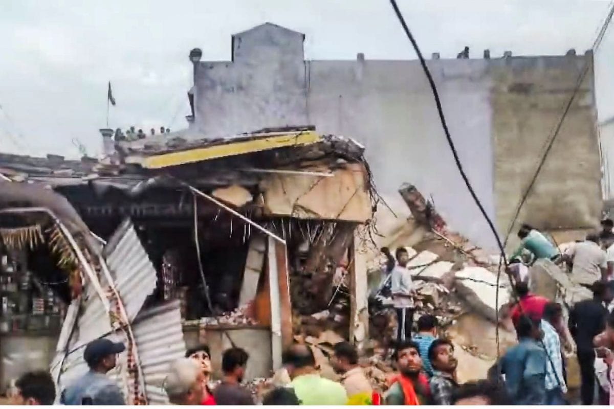 Death Toll Rises To 3 In Lodge Collapse In MP's Annupur, Rescue Ops Continue Death Toll Rises To 3 In Lodge Collapse In MP's Annupur, Rescue Ops Continue