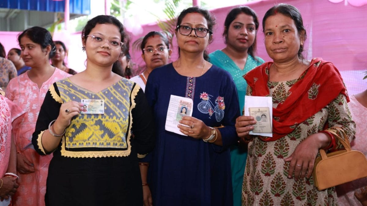 BJP Breaks Through in West Bengal, Ending Mamata Banerjee's 15-Year Rule — image 2