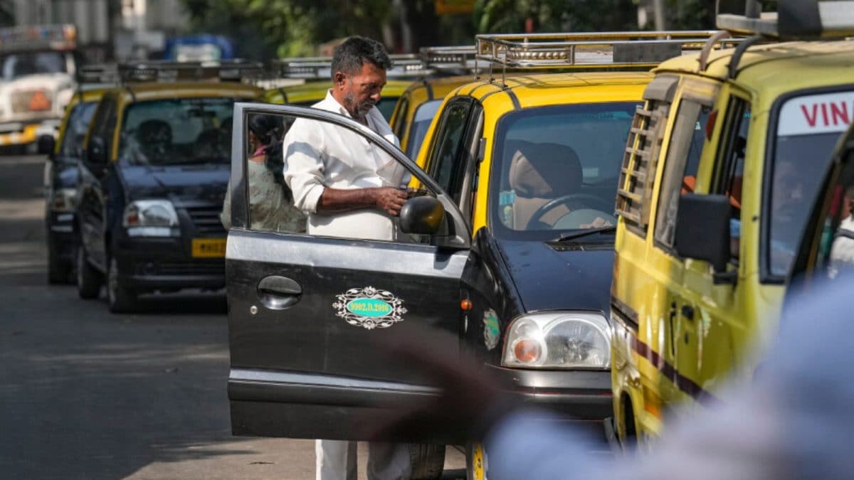 Maharashtra Govt Calls Key Meeting To Enforce Marathi Rule For Taxi, Auto Drivers