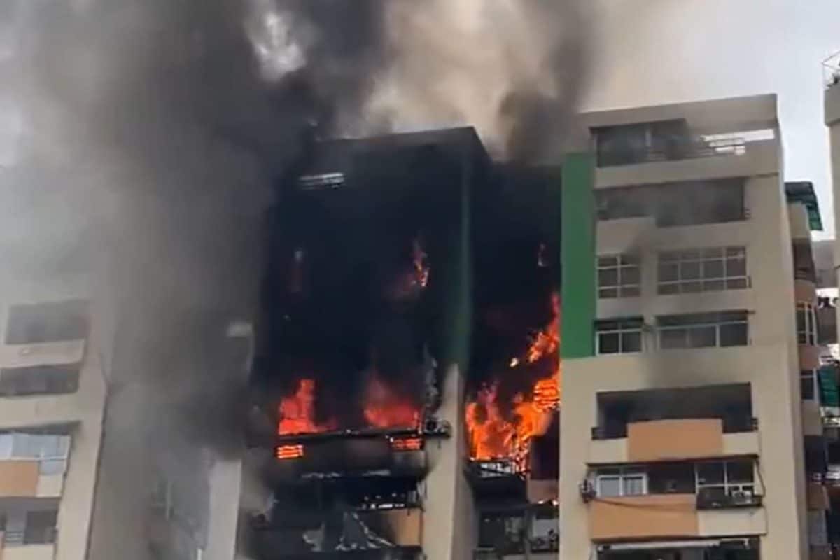 Massive Blaze Erupts At Ghaziabad's Gaur Green Avenue; Over 7 Flats Gutted