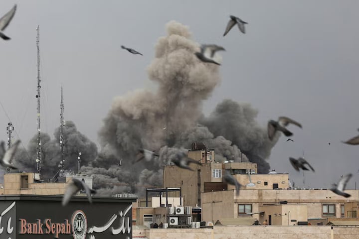 US‑Israel‑Iran Conflict: President Donald Trump Announces Two‑Week Suspension of Strikes on Iran After Ceasefire Conditions