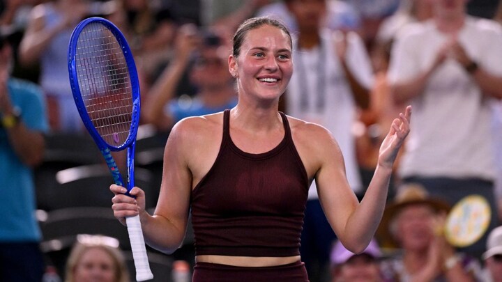 Marta Kostyuk Trains in Kyiv Amid Air‑Raid Sirens, Emphasizing War Realities