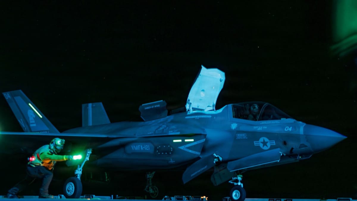 Hormuz Blockade: Trump Deploys F-35B Lightning II Jets, MV-22 Ospreys, 15 Warships