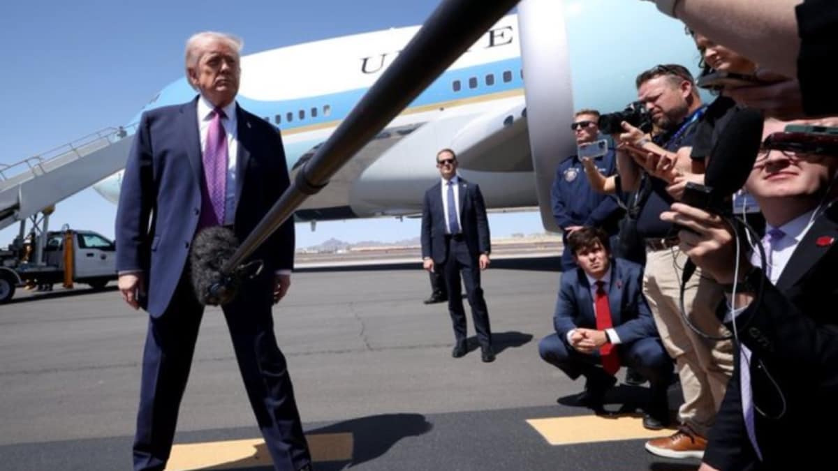 'He Is Losing Coordination': Trump Health Fears Resurface Amid Leg Brace Speculation