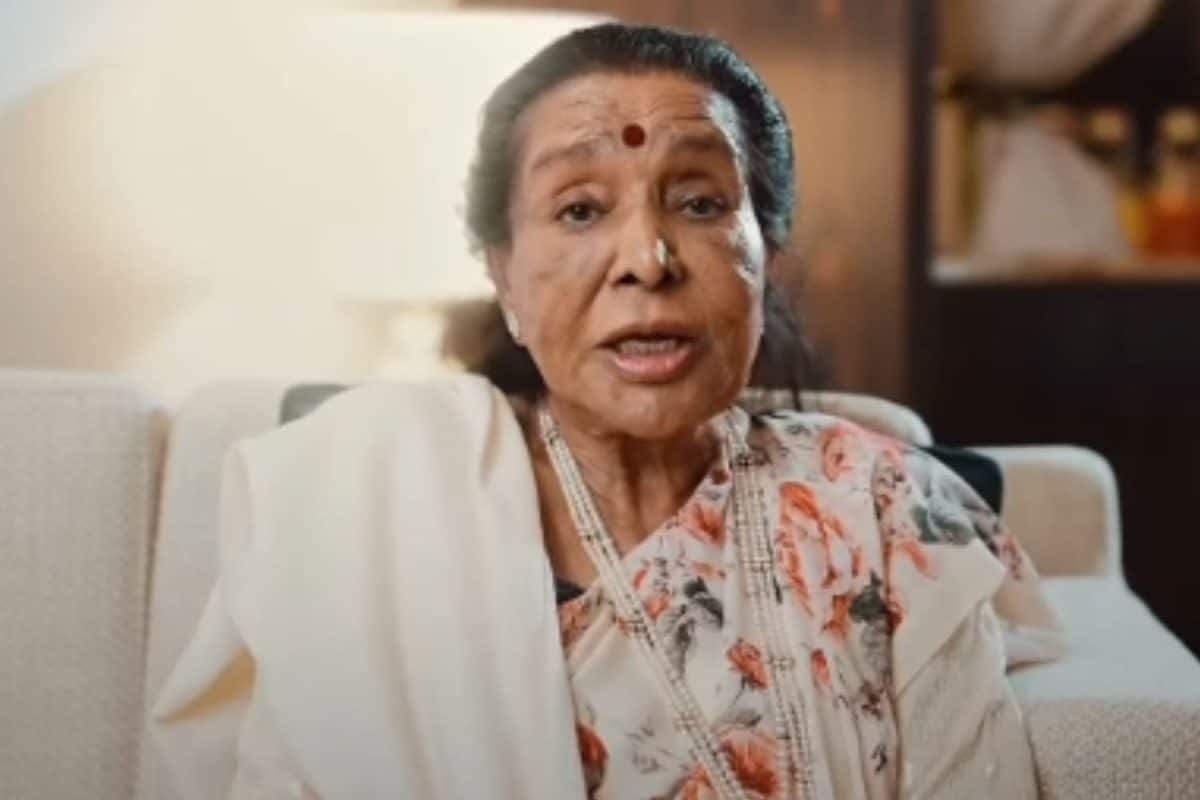 Asha Bhosle Suffers Cardiac Arrest, Admitted To Mumbai's Breach Candy Hospital