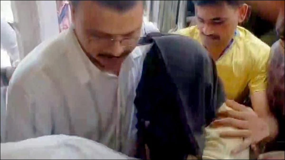 'Unbelievable': Oppn Leaders Raise Suspicion After Godman Kharat's Close Aide Dies In Car Crash