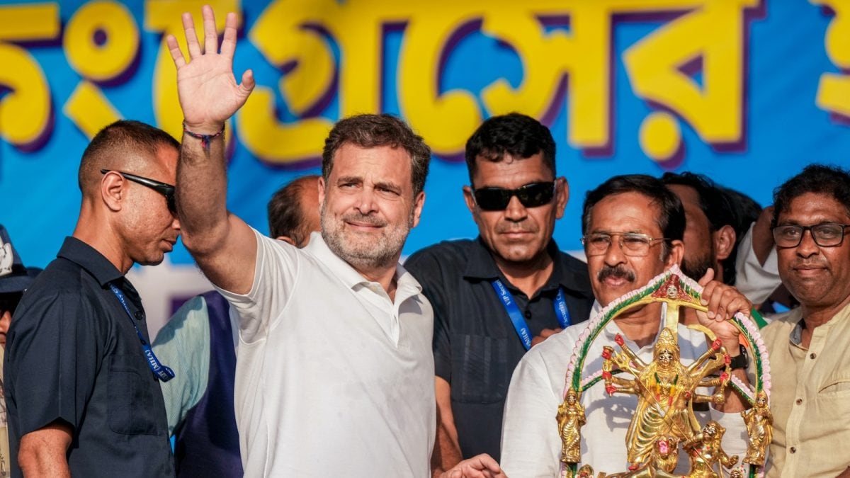 'What Mamataji Does In Bengal, Modiji Does In Country': Rahul Gandhi Attacks PM & CM For 'Pro-Rich' Politics