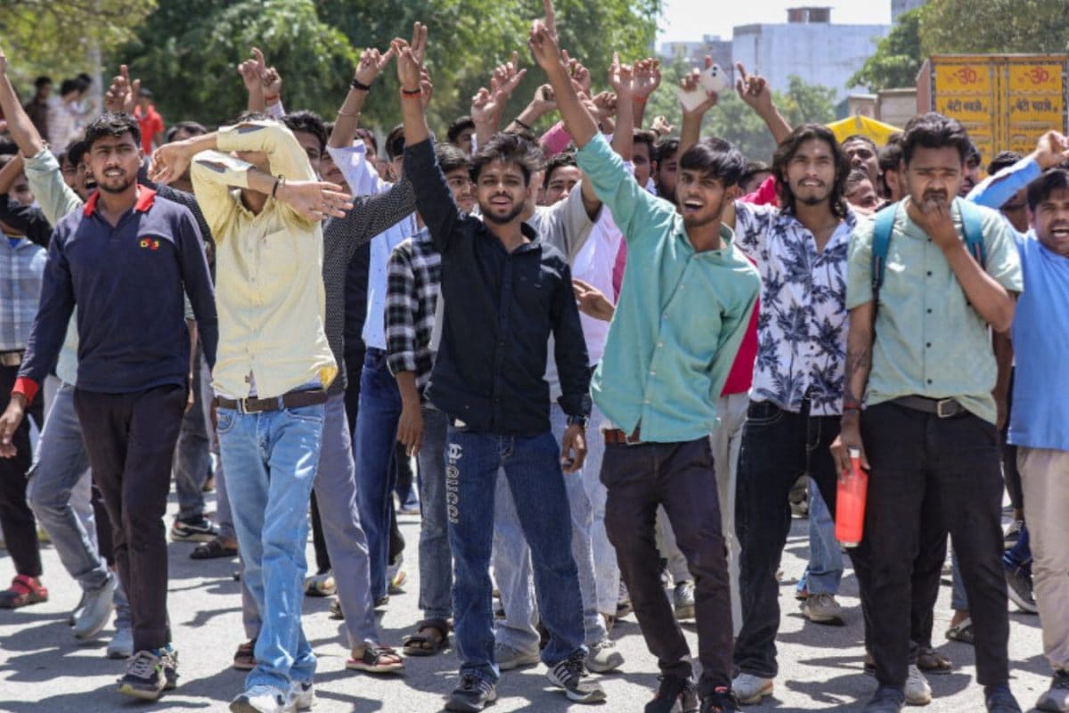 Noida Protest: How WhatsApp Groups, QR Codes Were Used To Mobilise Workers Overnight