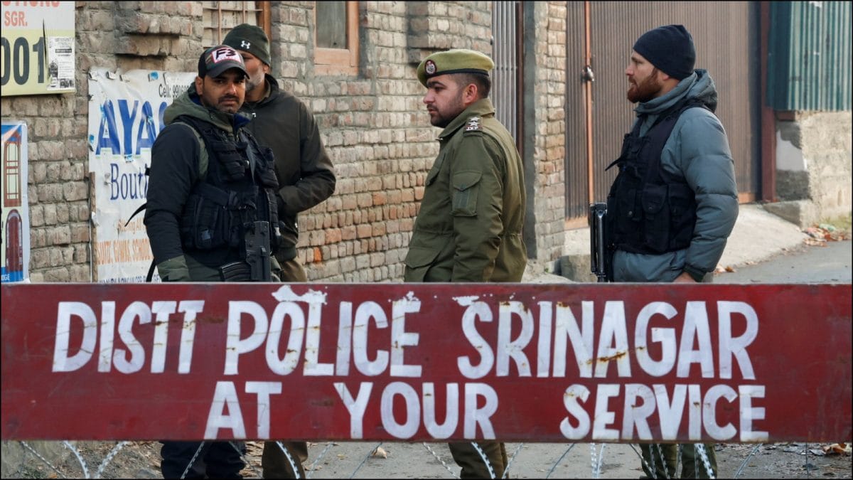 US National Among Two Detained at Srinagar Airport For Carrying Prohibited Satellite Tracker