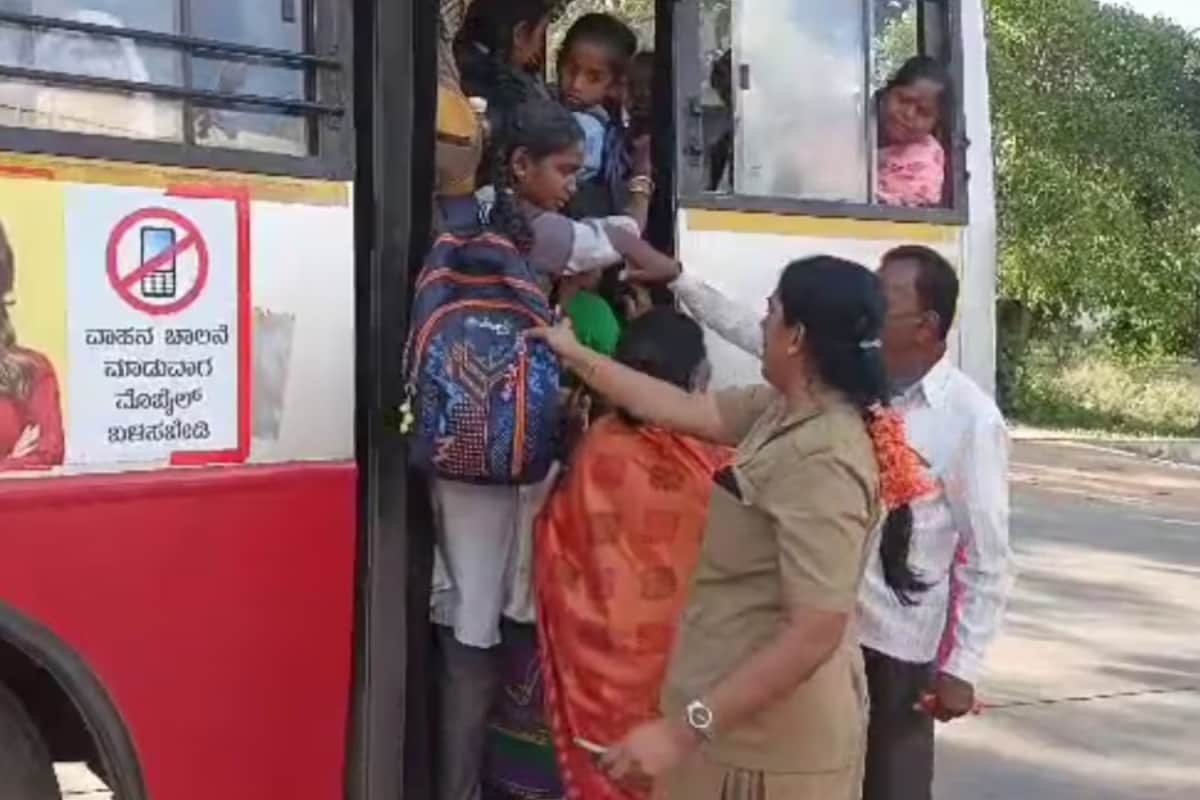 Telangana RTC Strike From April 22: 6,000 Buses May Go Off The Roads, 60 Lakh Commuters To Be Hit