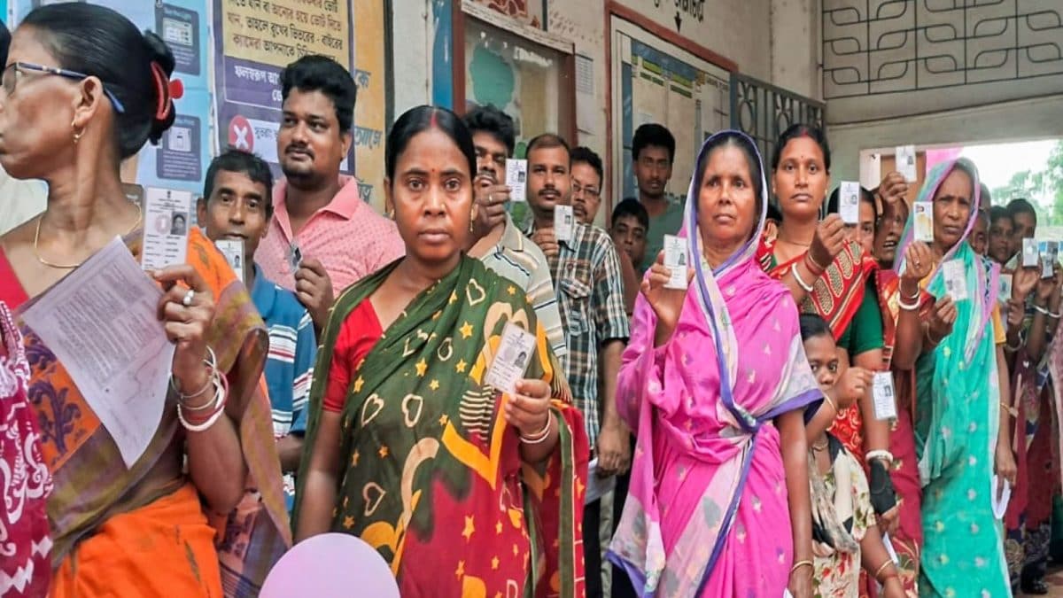 In Bengal, Exit Polls Show A Close TMC-BJP Race. Can Women Voters Tip The Balance?