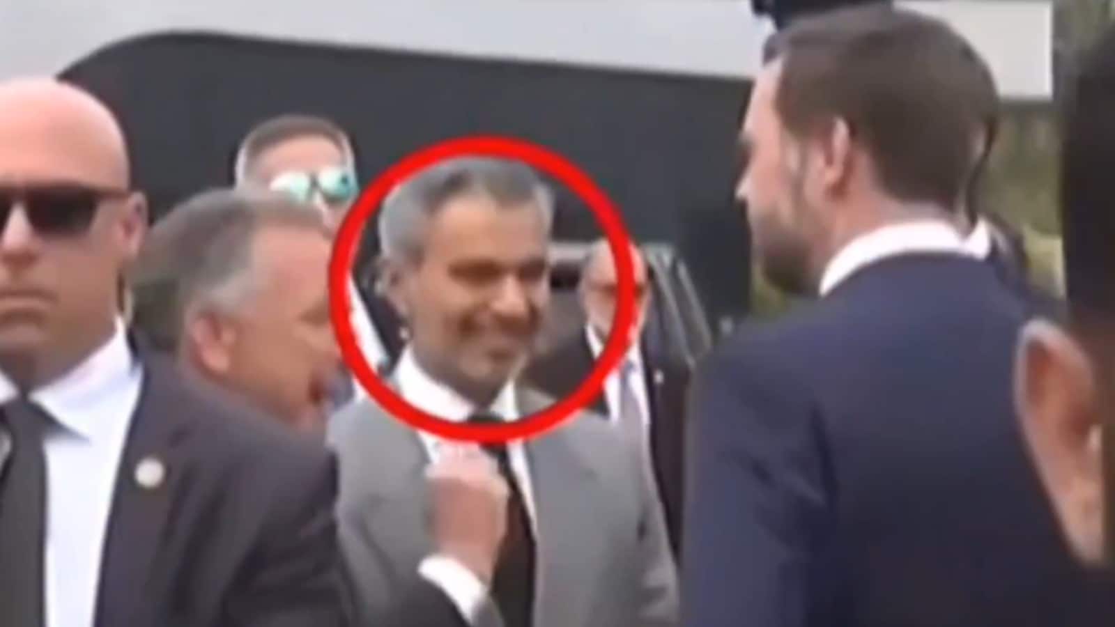 Who Is Umar Farooq Zahoor, Pakistan-Origin Fraudster Seen With JD Vance In Islamabad?