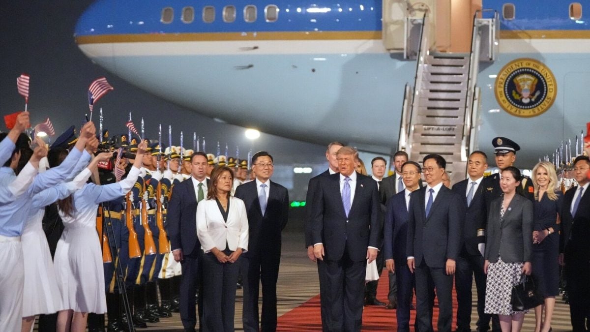 Fist Things First: Trump Brings His Trademark Greeting To Beijing Welcome Ceremony | Watch