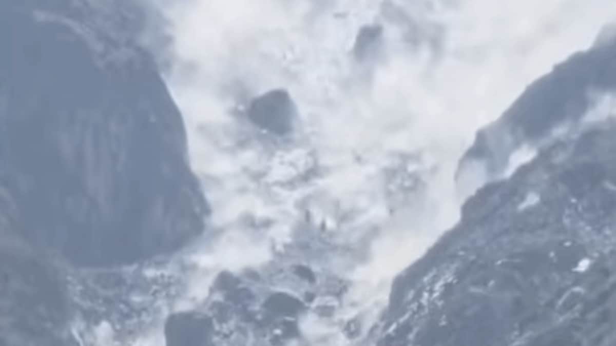 Avalanche Strikes Kanchan Ganga Near Badrinath Shrine In Uttarakhand | Video