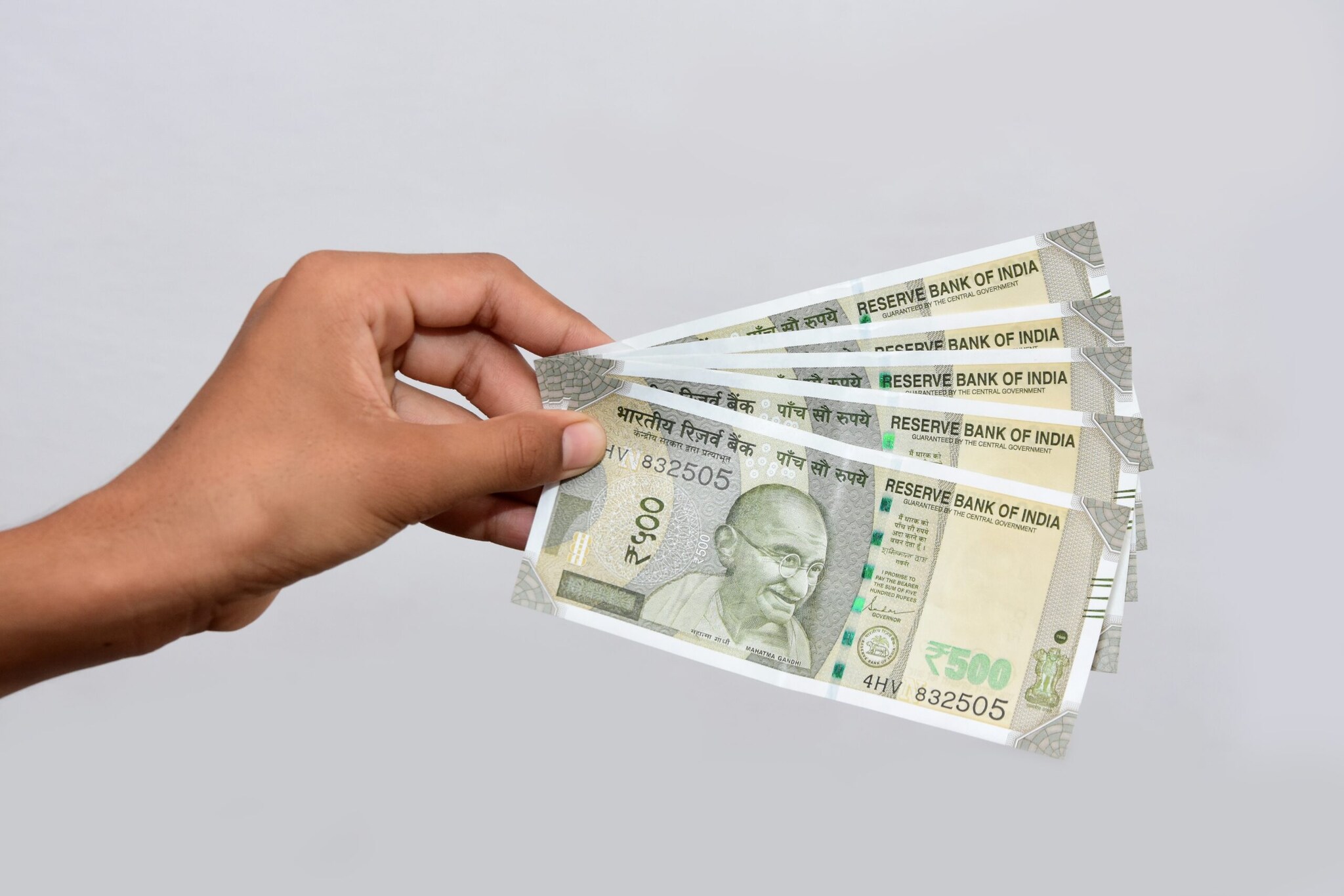 mutual funds India, SIP investment guide, what is mutual fund explained, beginner investing India, best mutual funds for beginners, how mutual funds work, equity vs debt funds India, మ్యూచువల్ ఫండ్ అంటే ఏమిటి, మ్యూచువల్ ఫండ్ ఎలా పనిచేస్తుంది, ఈక్విటీ ఫండ్స్, మ్యూచువల్ ఫండ్‌లో ఎలా ఇన్వెస్ట్ చేయాలి, మ్యూచువల్ ఫండ్ టిప్స్