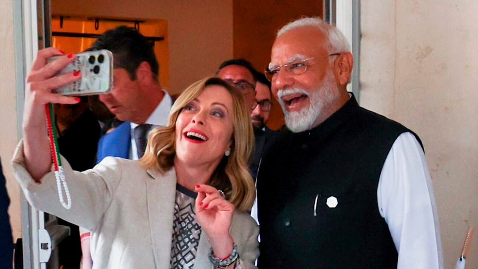 Photos: PM Narendra Modi And Italian PM Giorgia Meloni’s Viral ‘Melodi ...