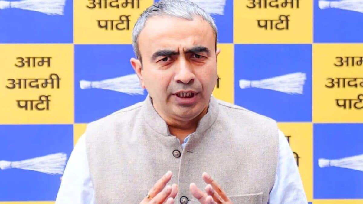 AAP Credits Punjab Initiative After Bihar Announces Free Bus Travel For NEET Candidates