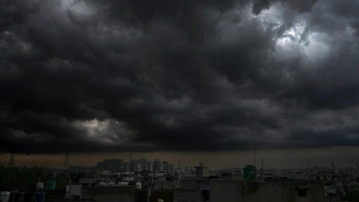 IMD Gets It Right: Delhi Turns Cloudy, More Relief From Heatwave Ahead
