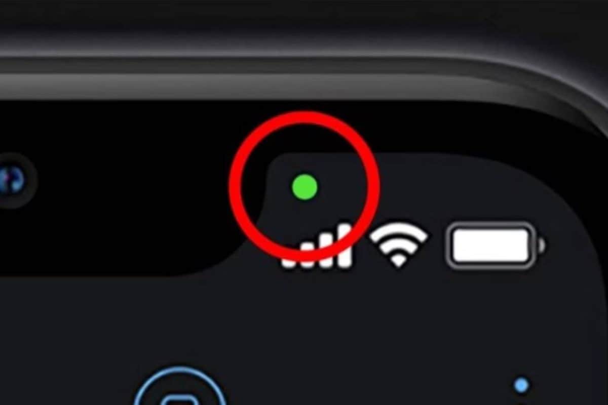 Do You Know What The Green And Orange Dots On Your iPhone Mean?