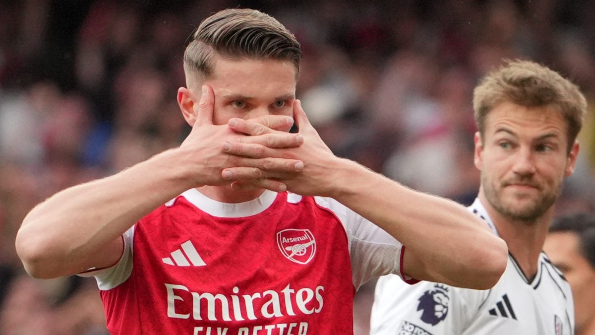 PL: Arsenal Move Six Points Clear On Top, Spurs Given Survival Boost