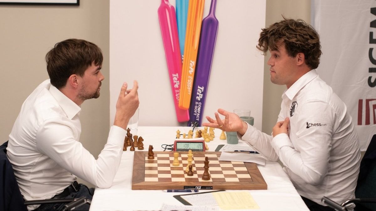 First Loss Since Gukesh! Magnus Carlsen's Year-Long Win Streak Broken By Dutch GM