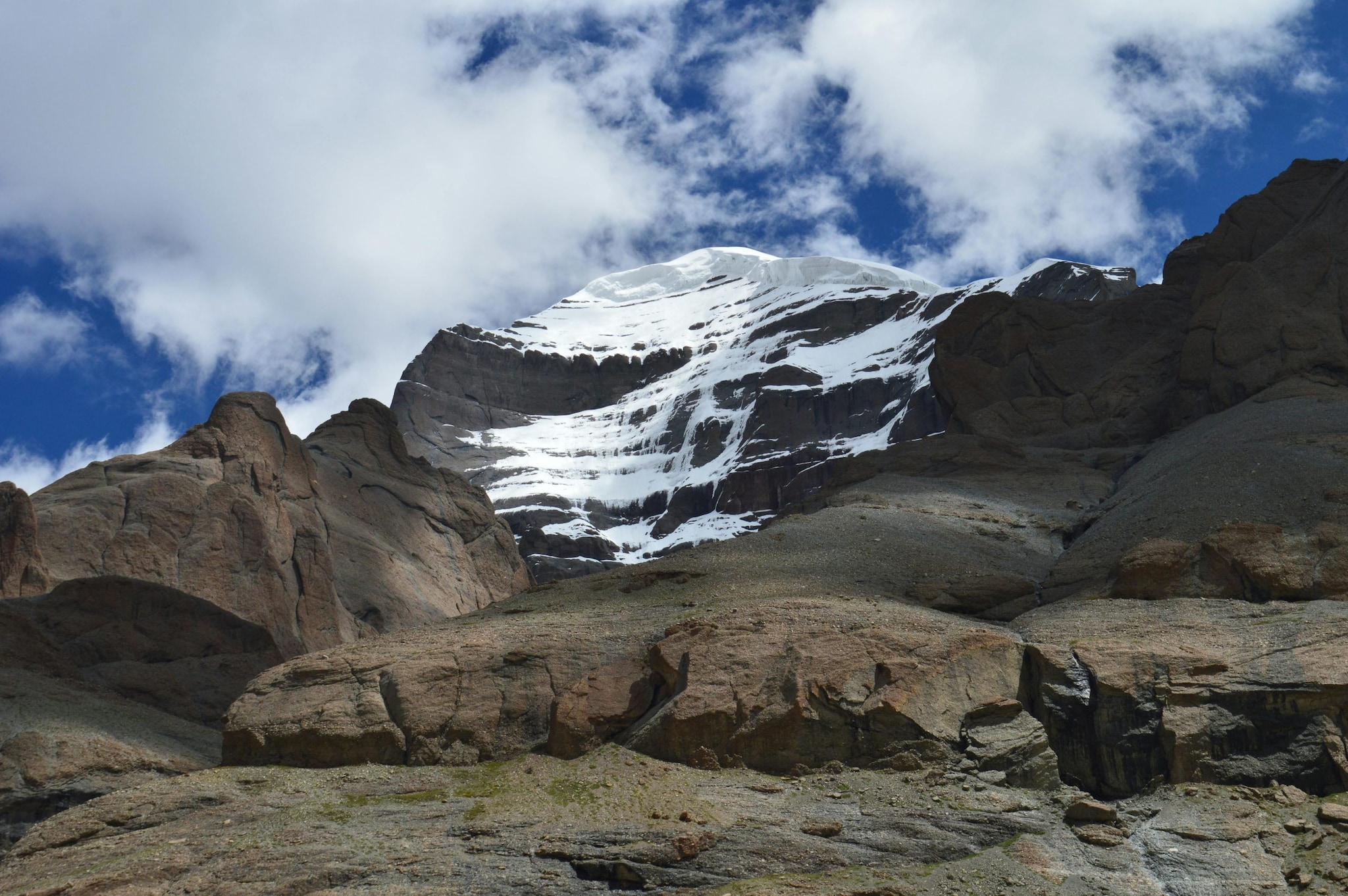 In Tibet (per person)- Lipulekh Route: US$ 1,400 (approx. Rs1,19,000) + RMB 3,360 (approx. Rs39,300) - Nathu La Route: US$ 2,700 (approx. Rs2,29,500) + RMB 3,360 (approx. Rs39,300) (Image: Pexels)