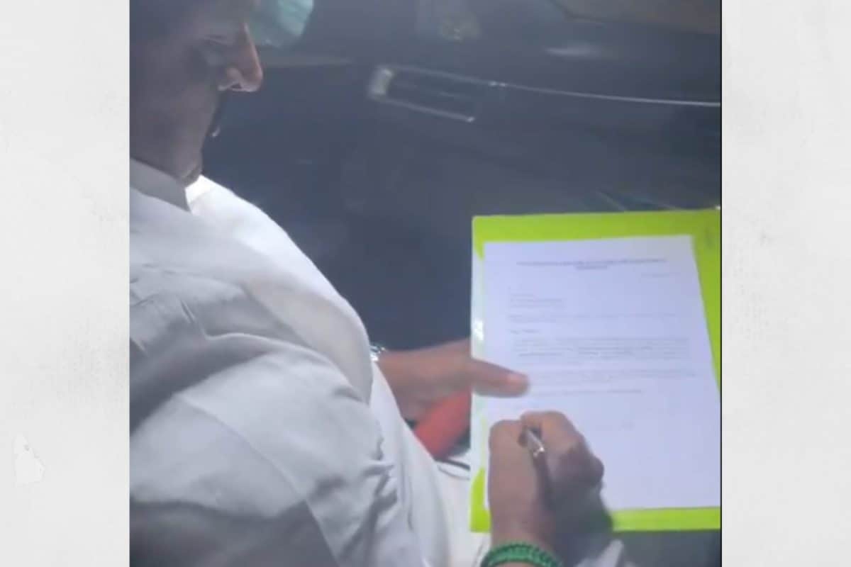 Dhinakaran Dials Police Over 'Forgery' As TVK Shares 'Proof' Of AMMK MLA's Support