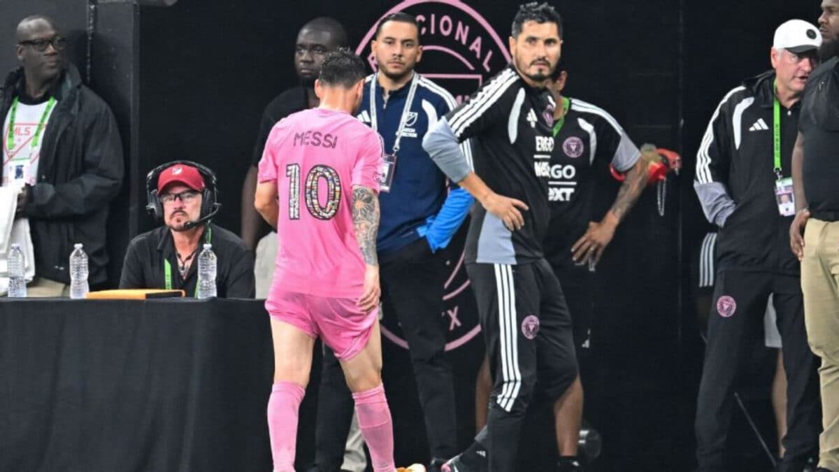 Is Leo Messi Injured? Inter Miami Star Limps Off Field In Final Game Before World Cup