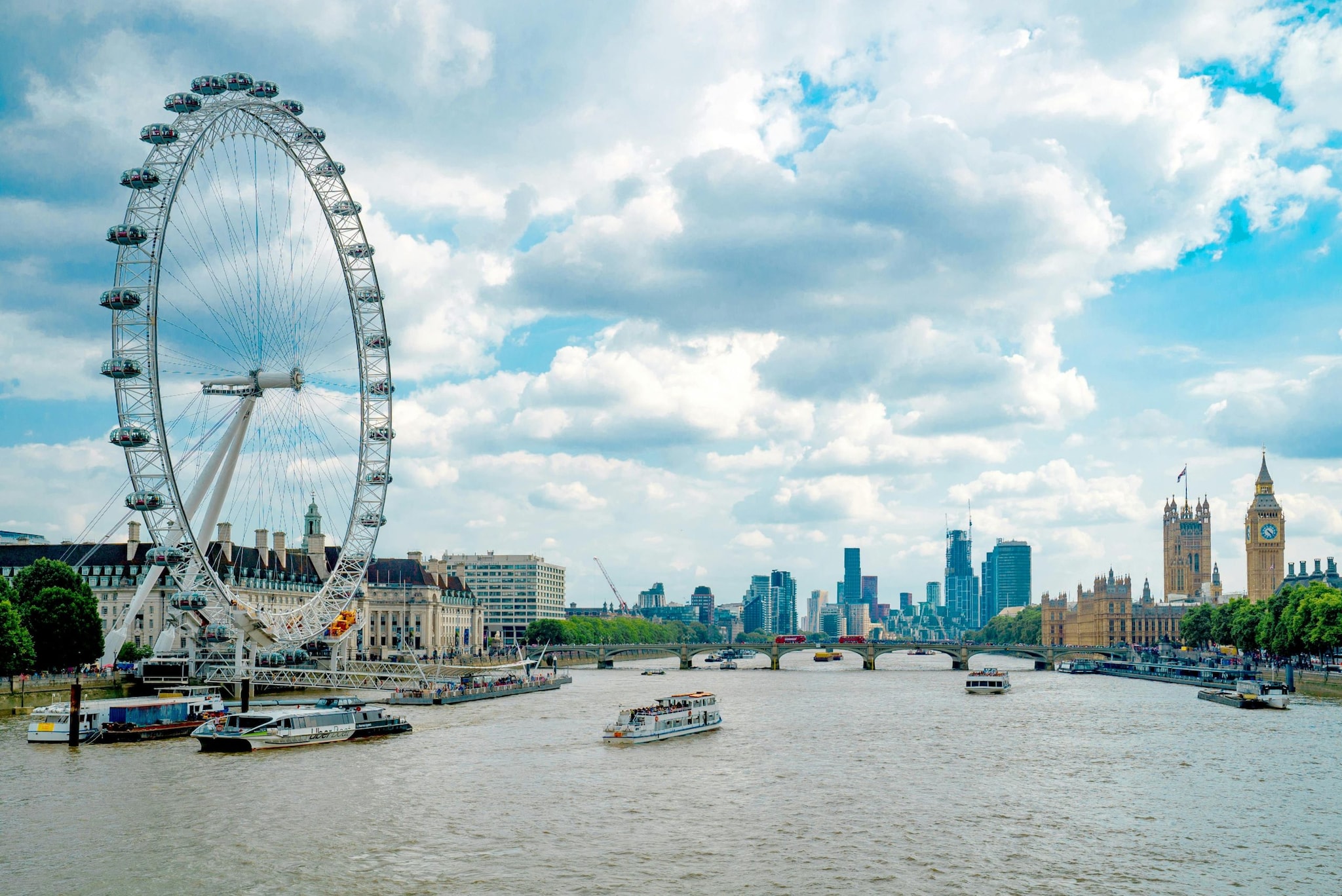 London Stanley Tucci and Priyanka Vhopra were spotted shooting an intense discussion and an on-foot chase scene on the streets of Shoreditch. Also, Priyanka Chopra and Richard Madden were spotted at the Canary Wharf complex, filming an intense car chase scene. (Image: Pexels)