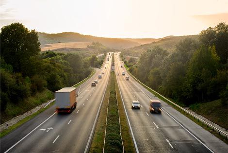 Mumbai-Nagpur Expressway: This ambitious route has drastically changed long-distance travel in Maharashtra by reducing the Mumbai-Nagpur journey from around 16 hours to nearly 8 hours. It is a big leap for both tourism and business travel.