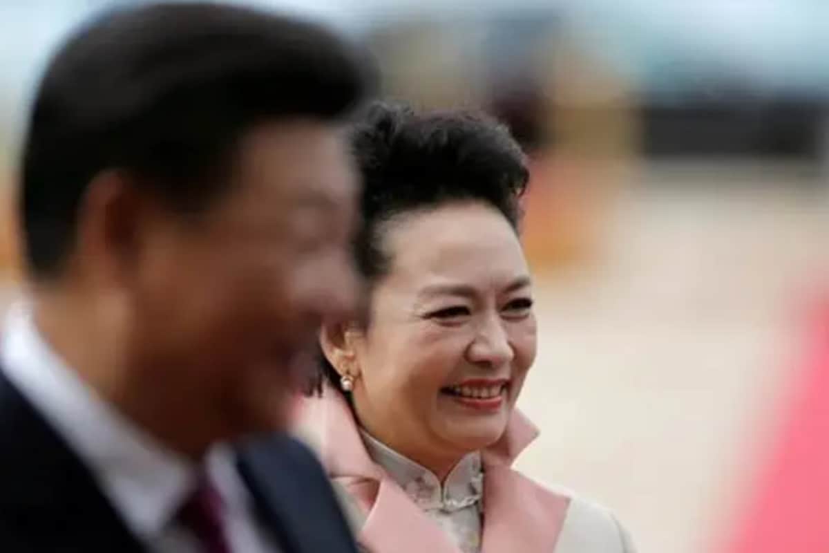 Seen Rarely, Known Even Less: Who’s Xi Jinping’s Elusive Wife Peng Liyuan Invited To US By Trump