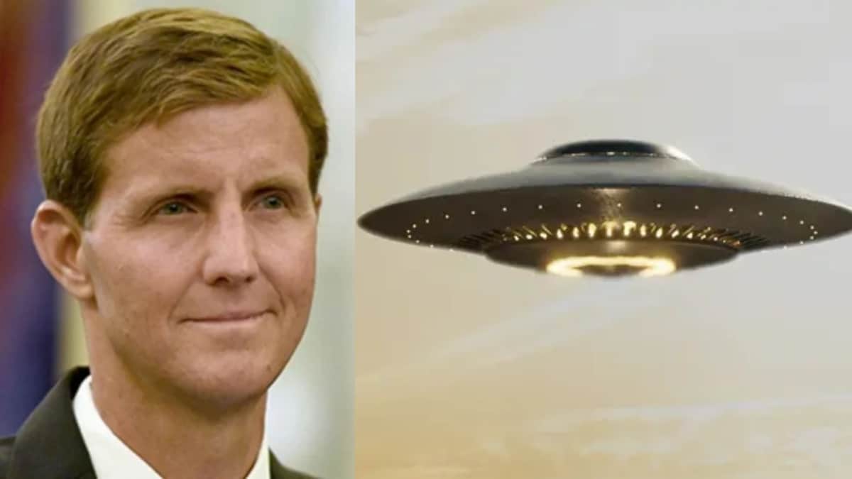 Who’s Controlling UFOs? Ex-US Navy Admiral Suggests Non-Human Intelligence