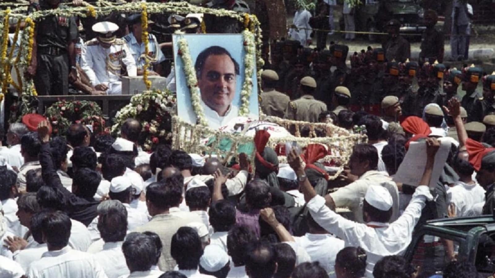 The tragic suicide bombing in Sriperumbudur, Tamil Nadu, claimed the lives of 14 others in addition to Rajiv Gandhi and the attacker. The tragic suicide bombing in Sriperumbudur, Tamil Nadu, claimed the lives of 14 others in addition to Rajiv Gandhi and the attacker.
